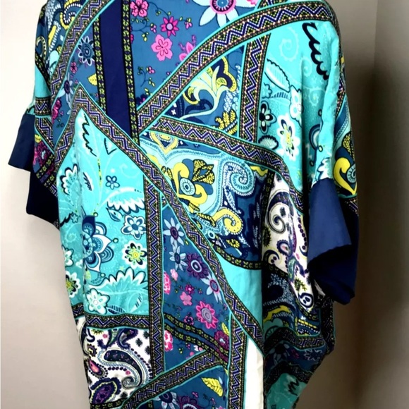 Natori Colorful Knit  Kimono Sleeve Blouse Top Floral Paisley Size L Satin Trim - Picture 10 of 15